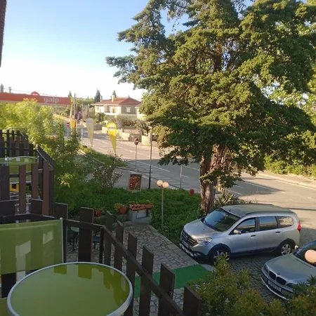 Residencial Morgado Гостевой дом Алмейда