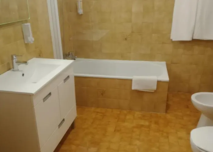 ゲストハウス Residencial Morgado アルメイダ